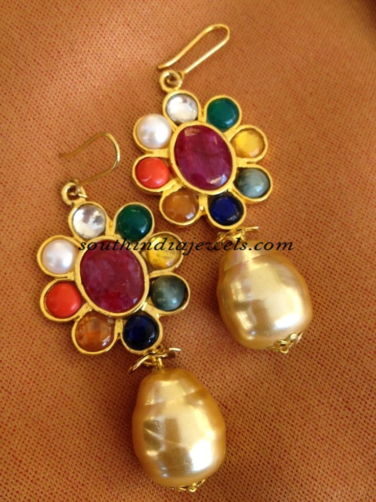 fashion jewellery 22-carat- hoop-earrings