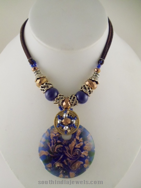 Blud glass pendant necklace