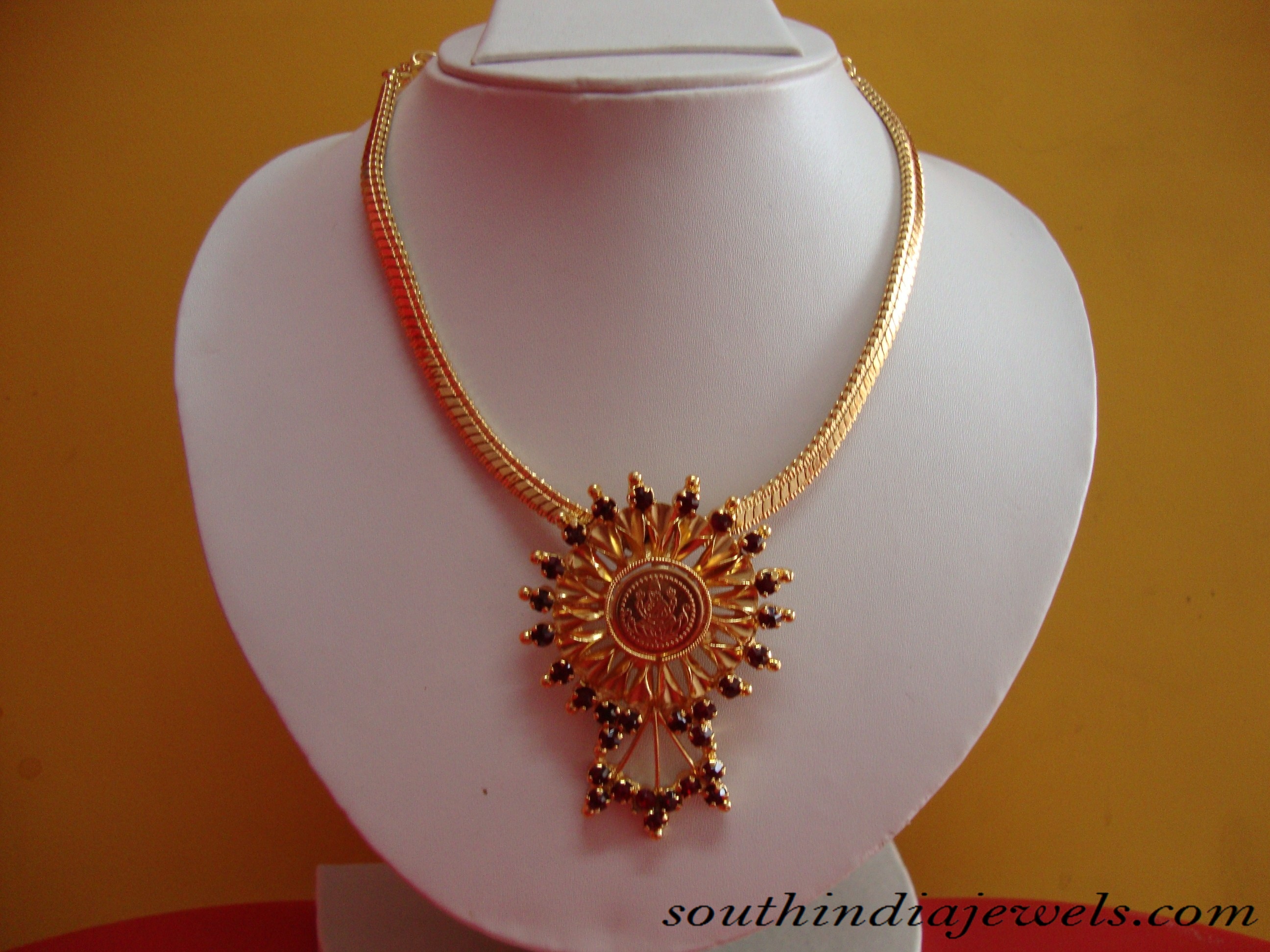 Traditional gold jewelry necklace - South India Jewels