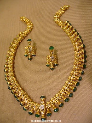 Gold Emerald Necklace With Studs