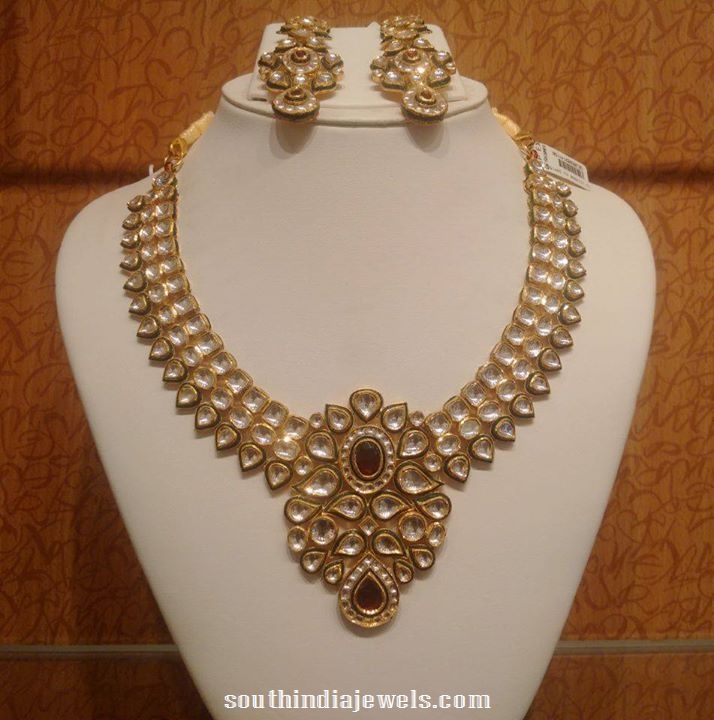 Gold Kundan Necklace with EArrings