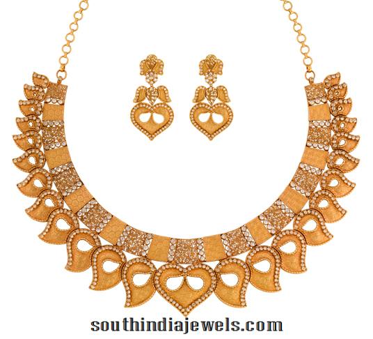 Gold Necklace with Earrings from Joyalukkas