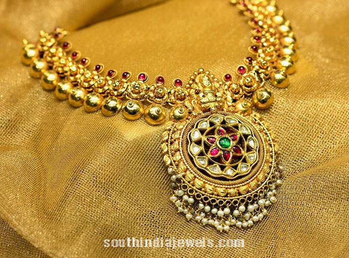 Gold antique necklace design from Manubhai Jewellers