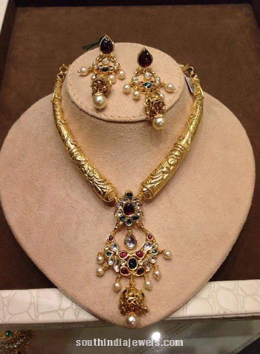 Gold Antique Kanti Necklace With Earrings 