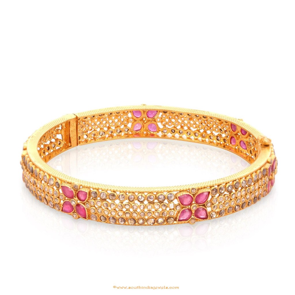 Gold-uncut-diamond-bangle-design-from-malabar-gold-and-diamonds