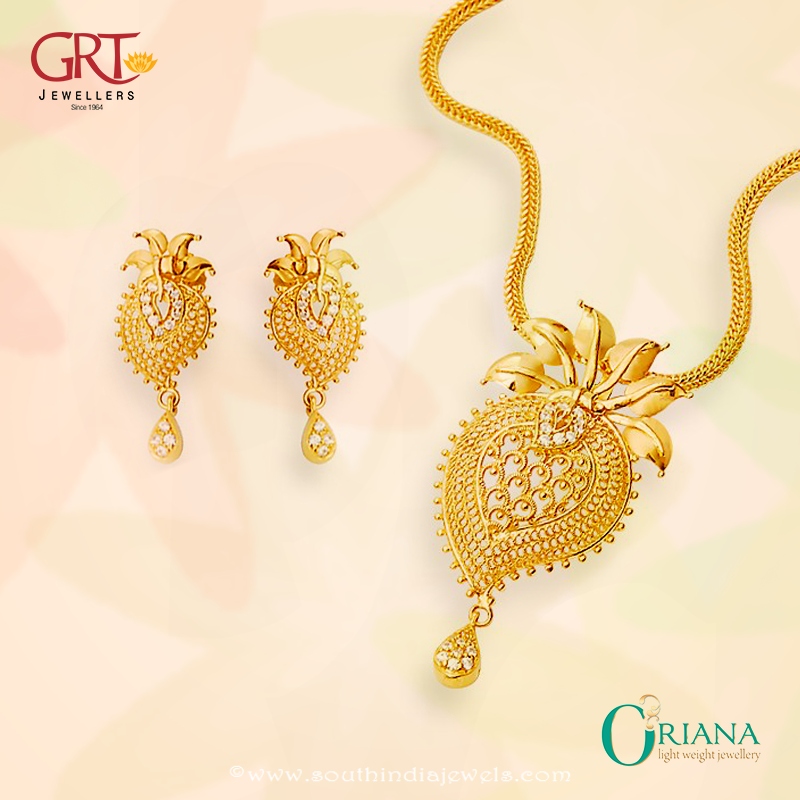 Gold short necklace from GRT Jewellers