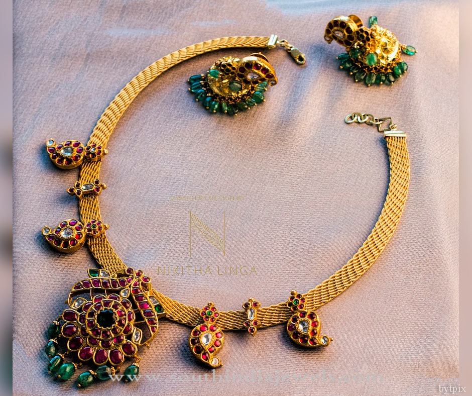 Gold South Indian Antique Necklace from Nithika Linga