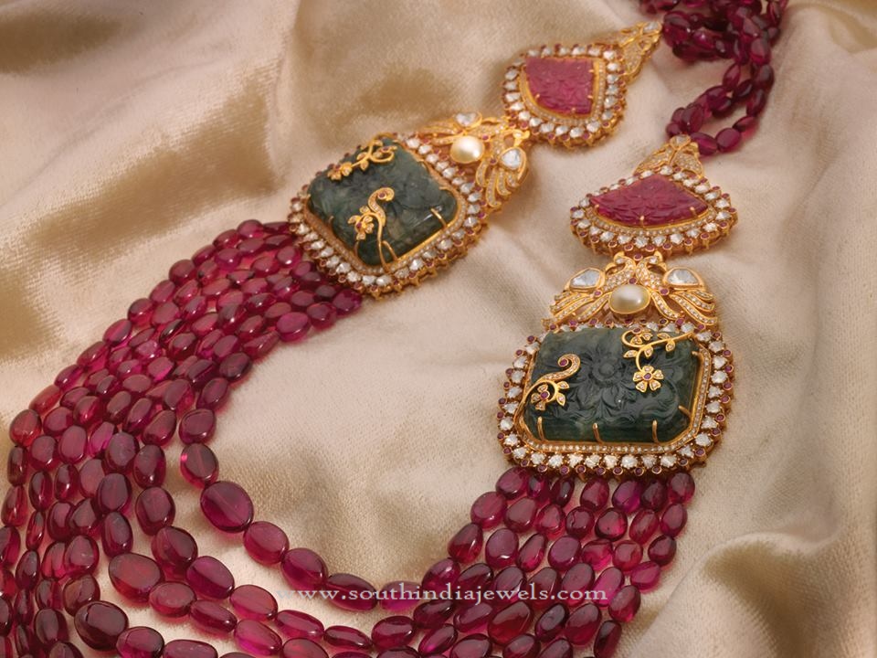 22kt gold ruby necklace set with side locket