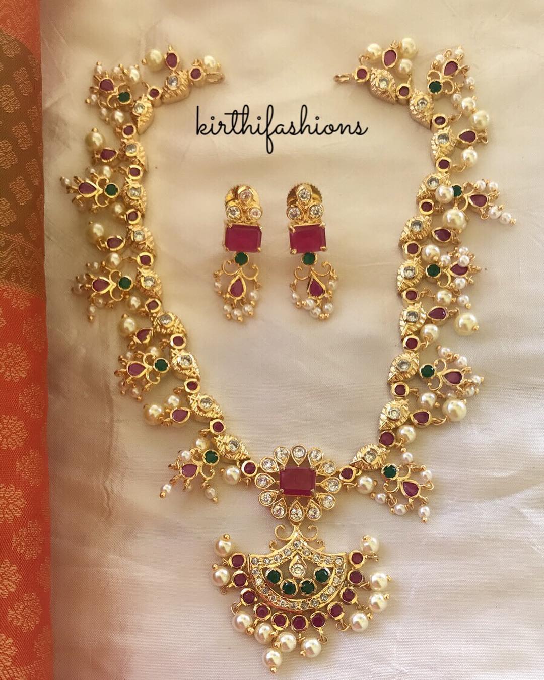 Adorable Matt Necklace Set From Krithi Fashions
