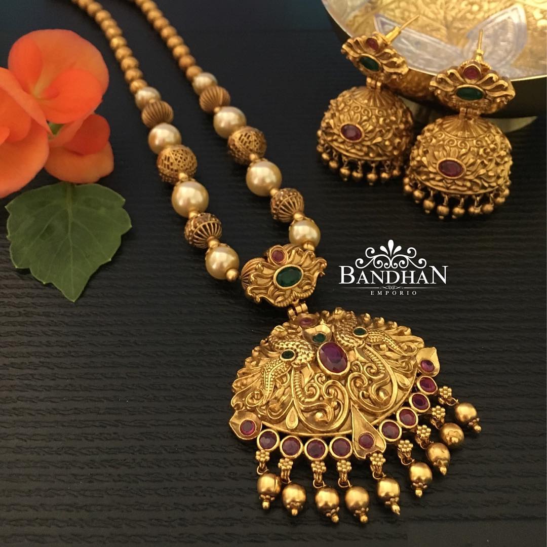 Traditional Necklace Set From Bandhan