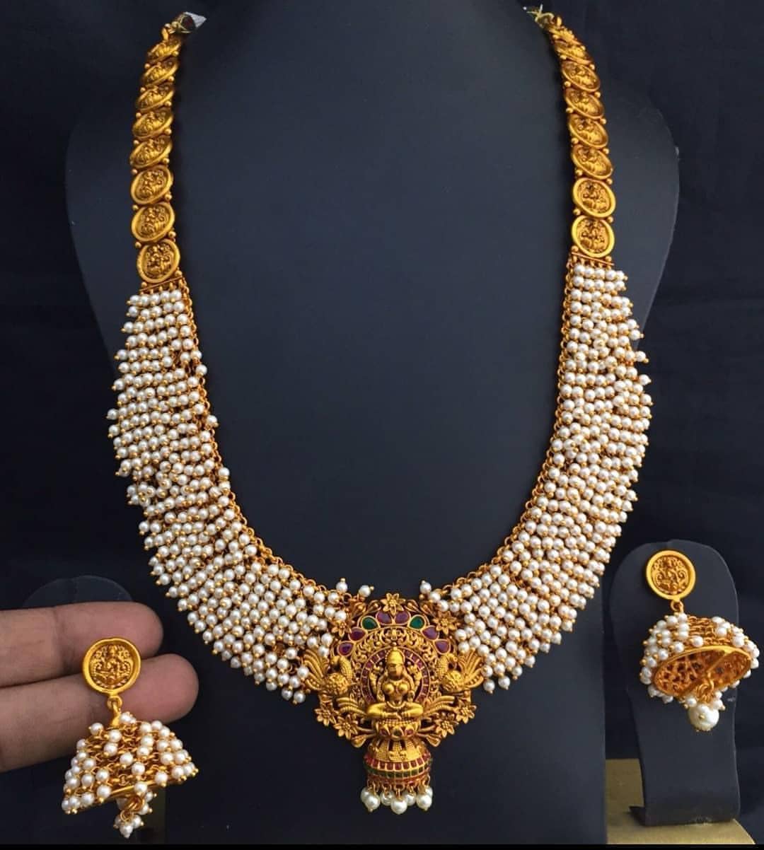 Gorgeous Pearl Necklace From Dhruvam