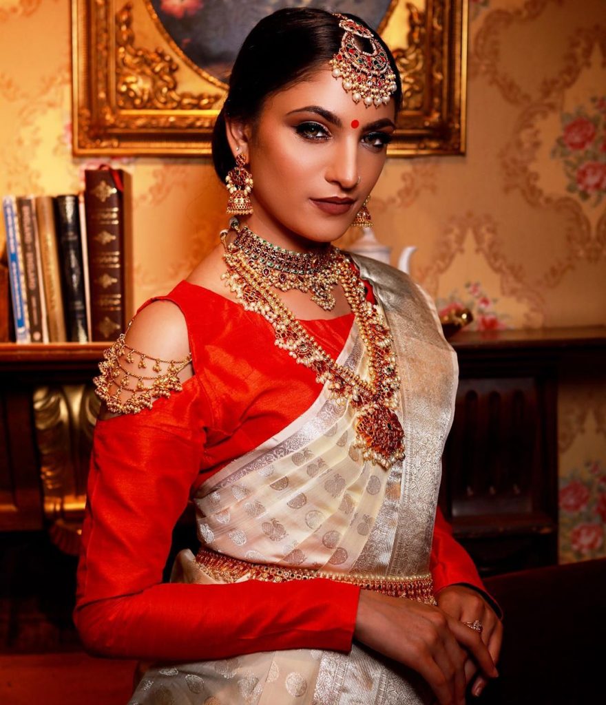 Adorable Gold Plated Bridal Jewellery Collections From AKN Jewellery