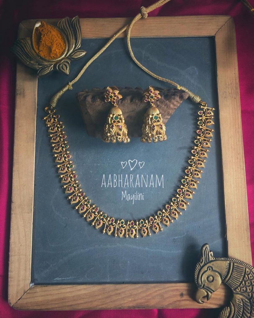 Pretty Necklace Set From Abharanam