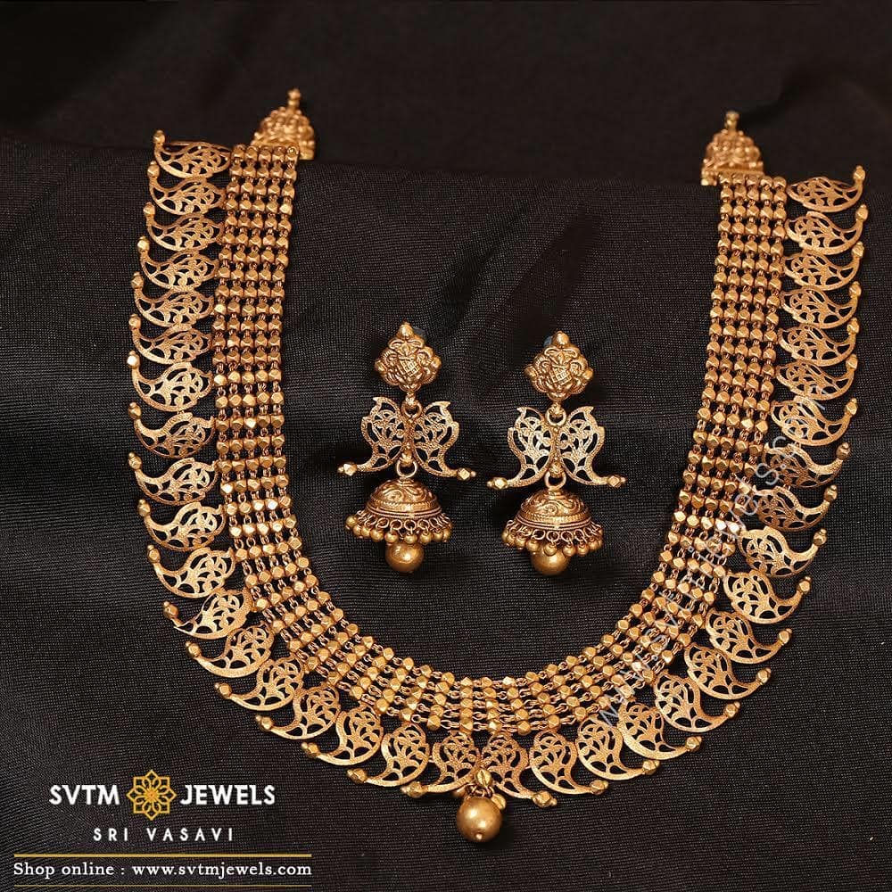 Unique Gold Necklace From Sri Vasavi Thanga Maligai