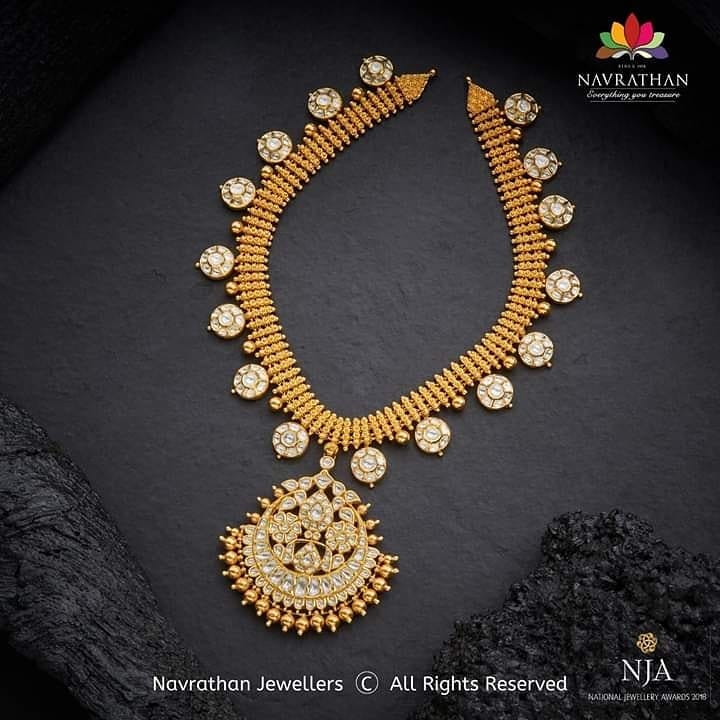 Attractive Gold Necklace From Navrathan 1954