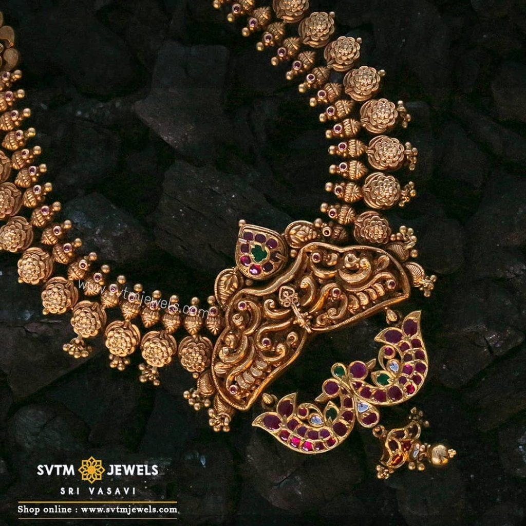 Gorgeous Gold Necklace From Sri Vasavi Thanga Maligai