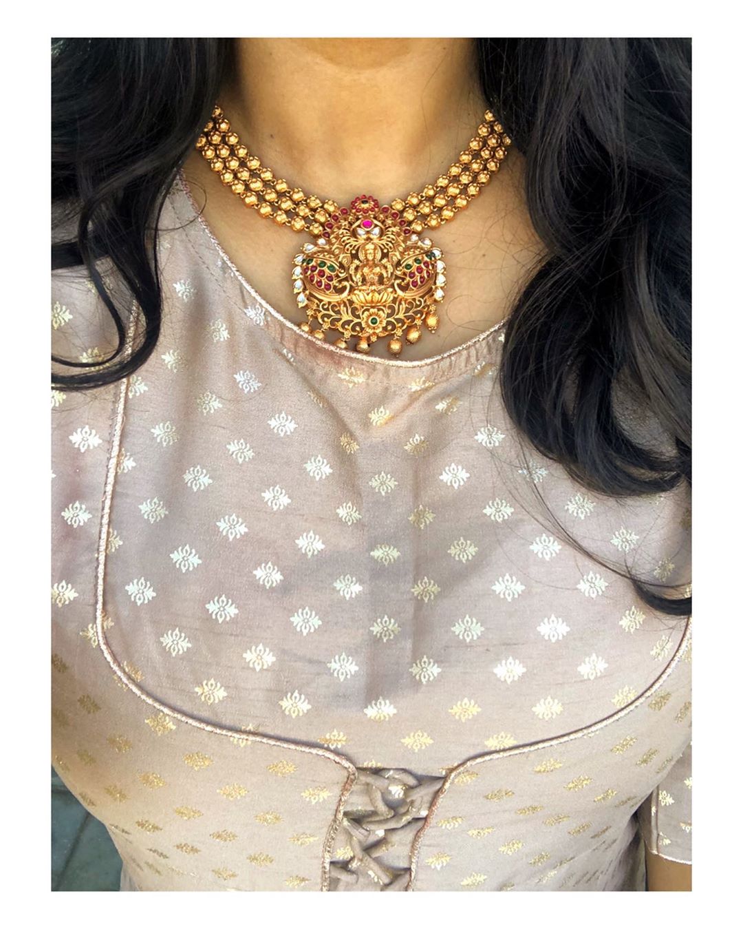 elegant-temple-necklace
