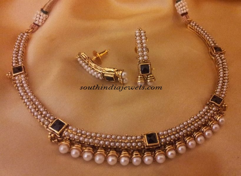 Artificial pearl necklace set
