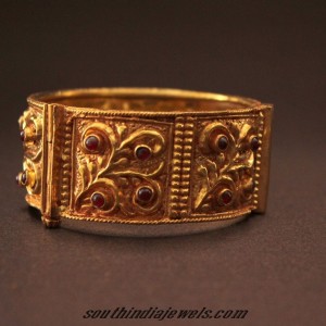 Gold plated bracelet - South India Jewels