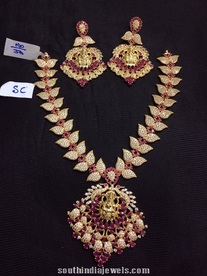 Imitation American Diamond Studded Leaf pattern necklace