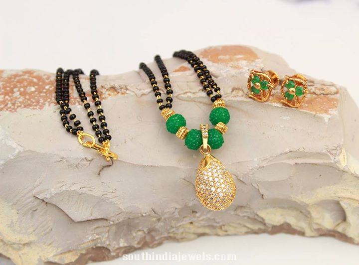 Imitation black bead chain and earrings