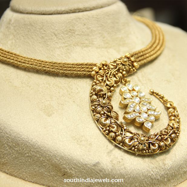 Modern nakshi gold necklace from Manubhai Jewellers