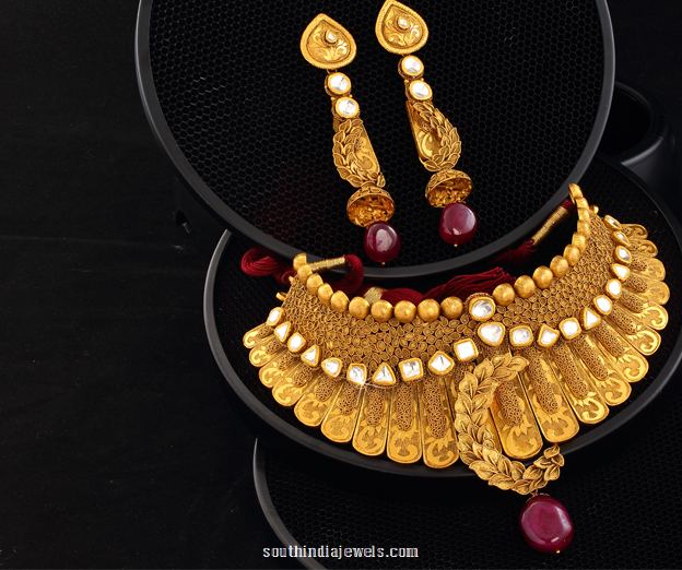 Gold Choker Necklace and Earrings Design from Josalukkas