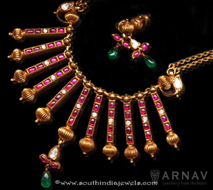 Gold Antique Ruby Spike Necklace Set