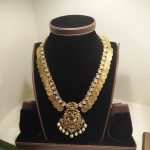 22K Gold Kasumalai From Vajra Jewellery