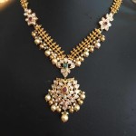 22K Gold Stone Necklace with Pearls