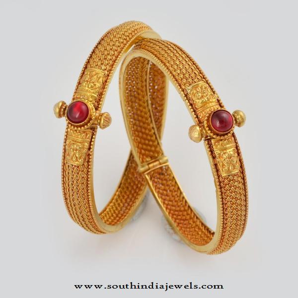 22 Carat Bangle Design from WHPS