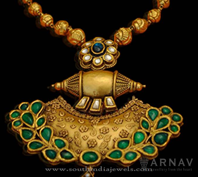 Antique Gold Emerald Pendant From Arnav