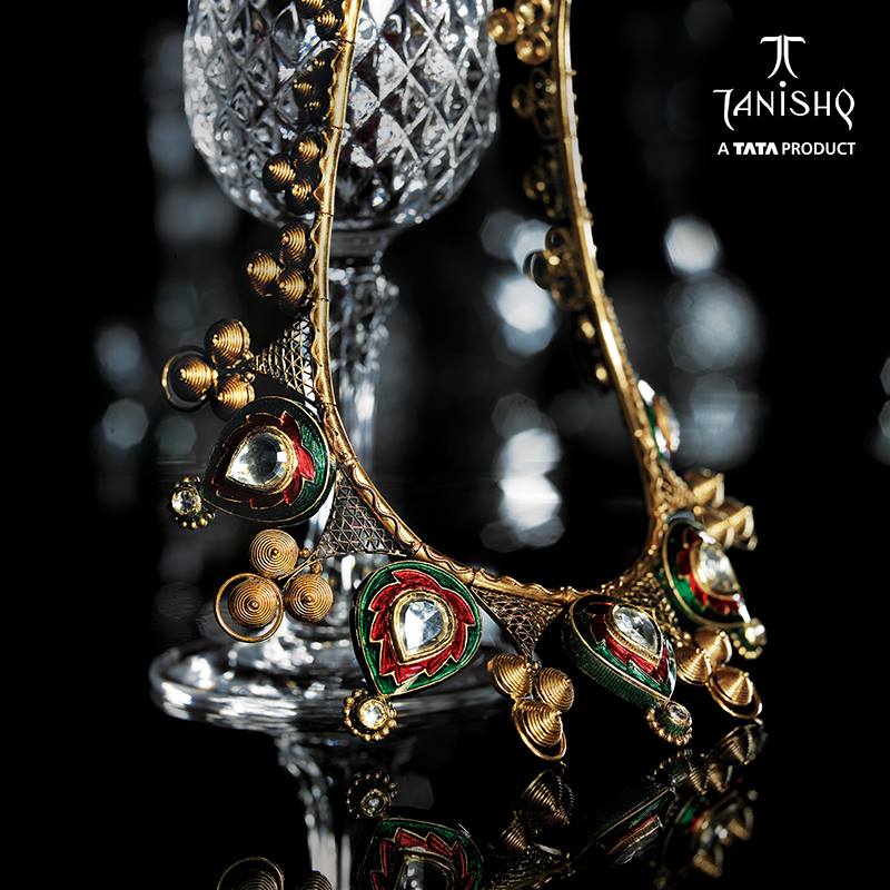 Gold Uncut Diamond Necklace from Tanishq
