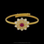 Simple Gold Kundan Bracelet