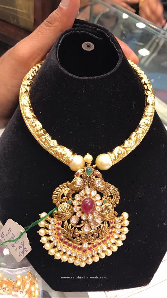 Gold Antique Necklace 