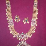 Gold Uncut Diamond Haram Design