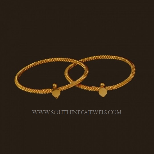 Gold Bangle Design for Daily Use