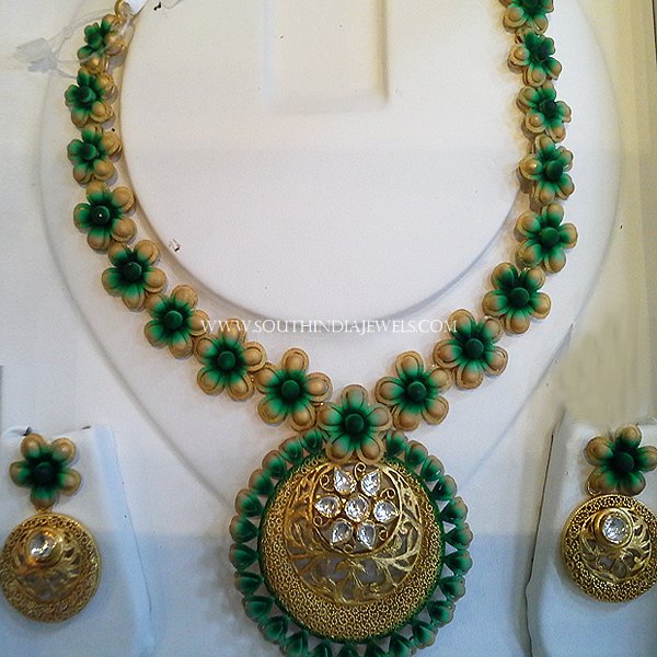 Gold Designer Necklace With Earrings From New Sri Vasavi
