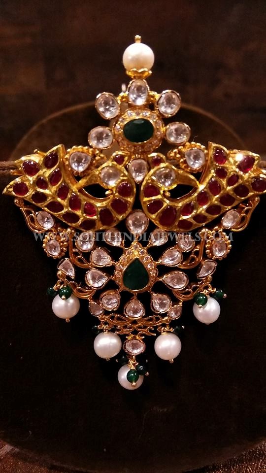 Gold Antique Uncut Diamond Pendant
