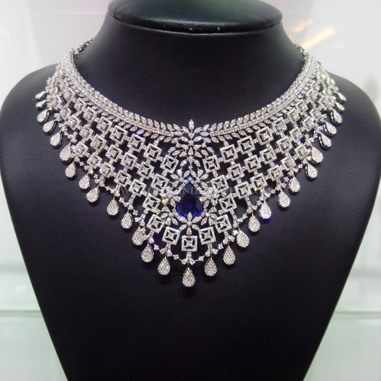 Diamond Choker With Sapphire Stone