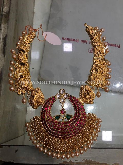 110 Grams Gold Necklace Design