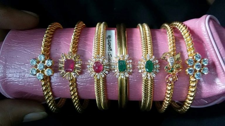 Gold Antique Bangle Collections