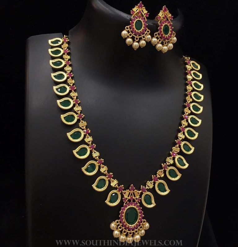 Green Stone Necklace & Earrings