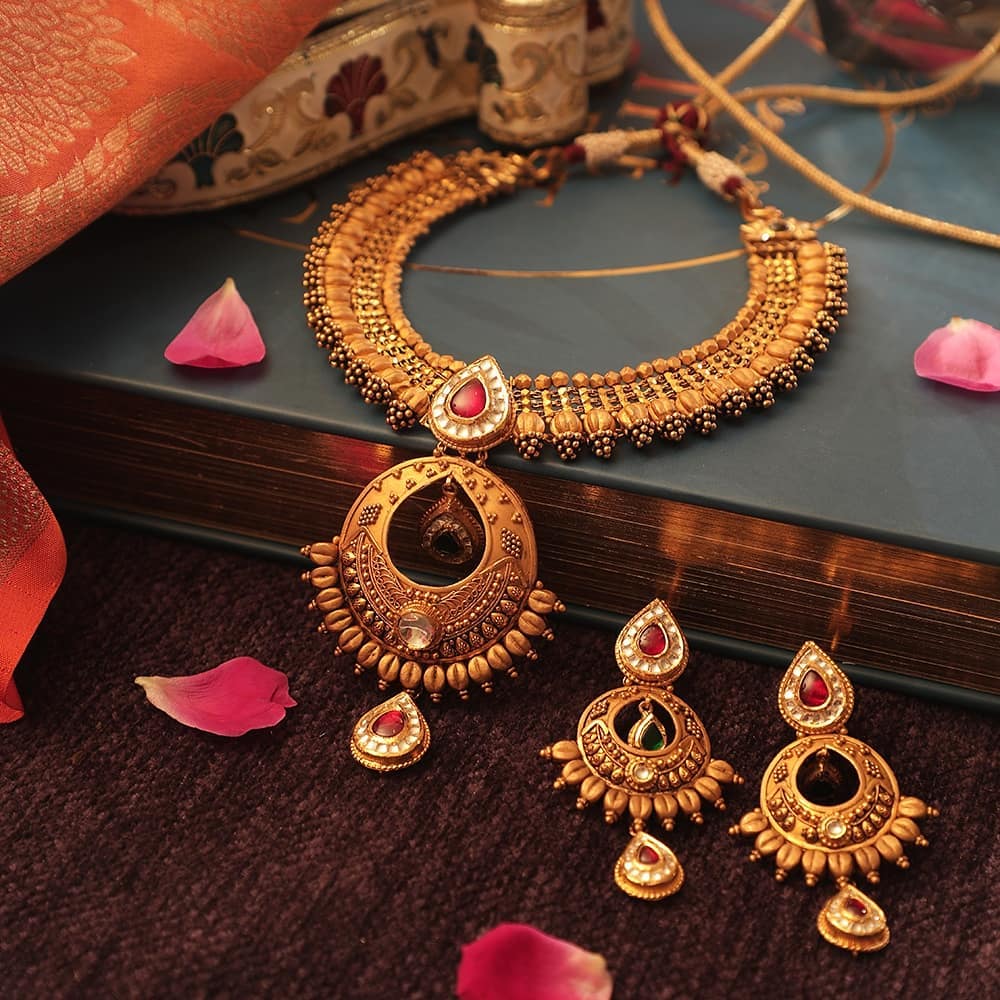 Bold Gold Necklace From Manubhai Jewels