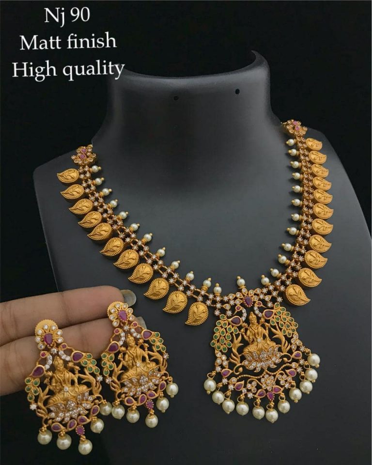 Stunning Necklace Set From Varsha