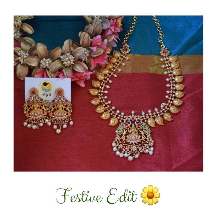 Matte Finish Lakshmi Festive Set From Quills And Spills