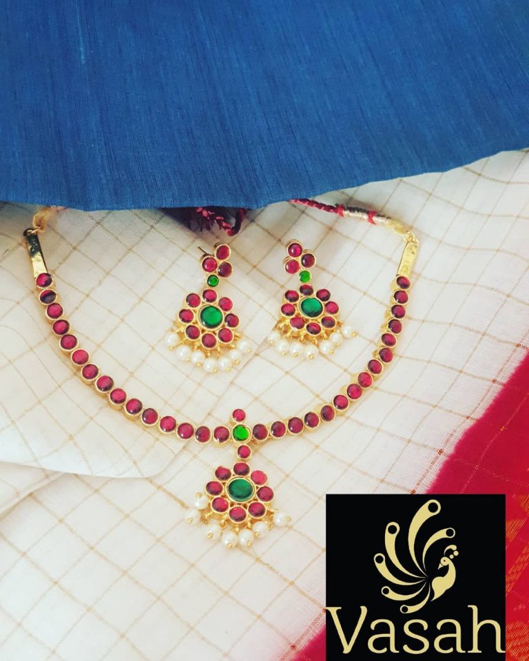 Simple Necklace Set From Vasah India