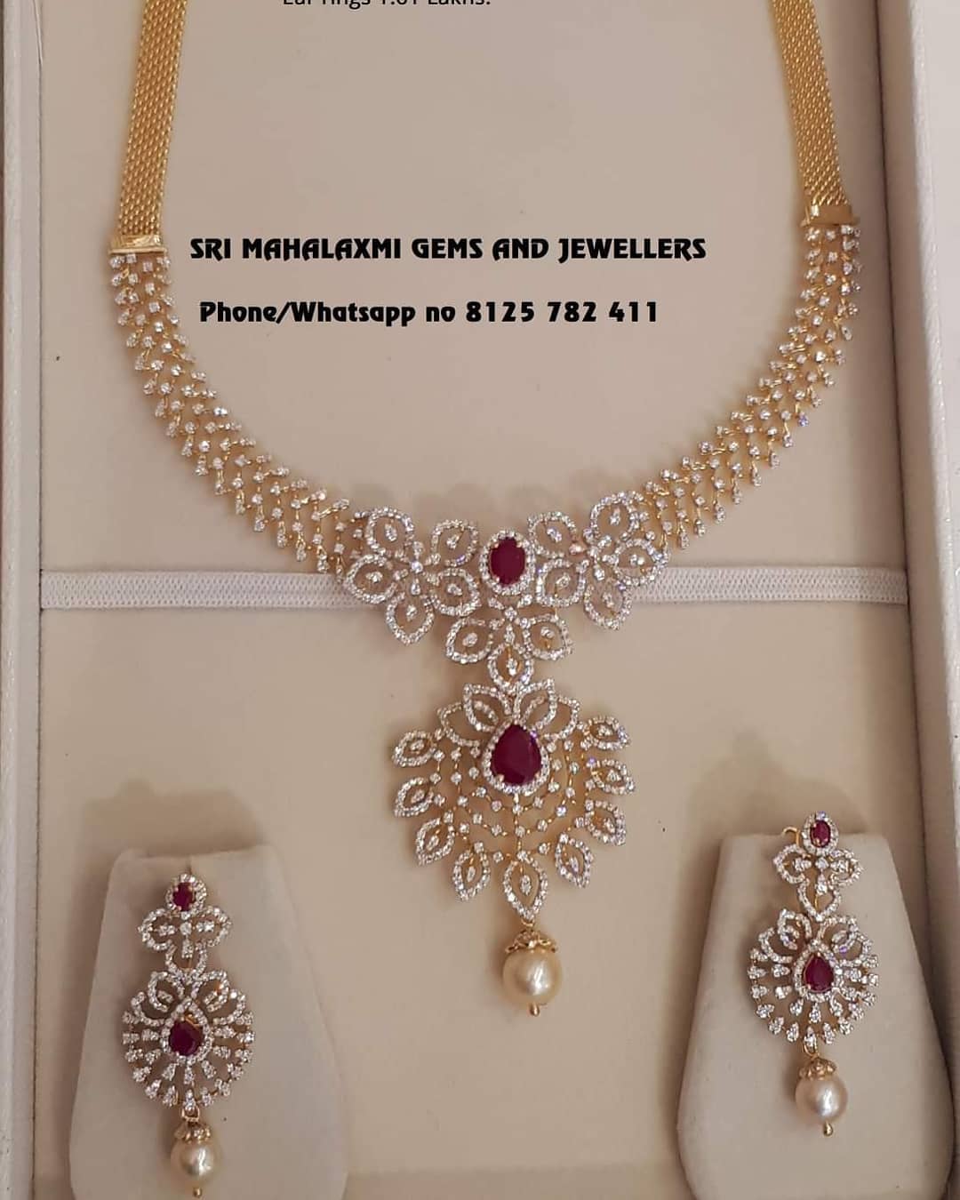 Delightful-Diamond Necklace Set From Sri Mahalakshmi Gems And Jewels
