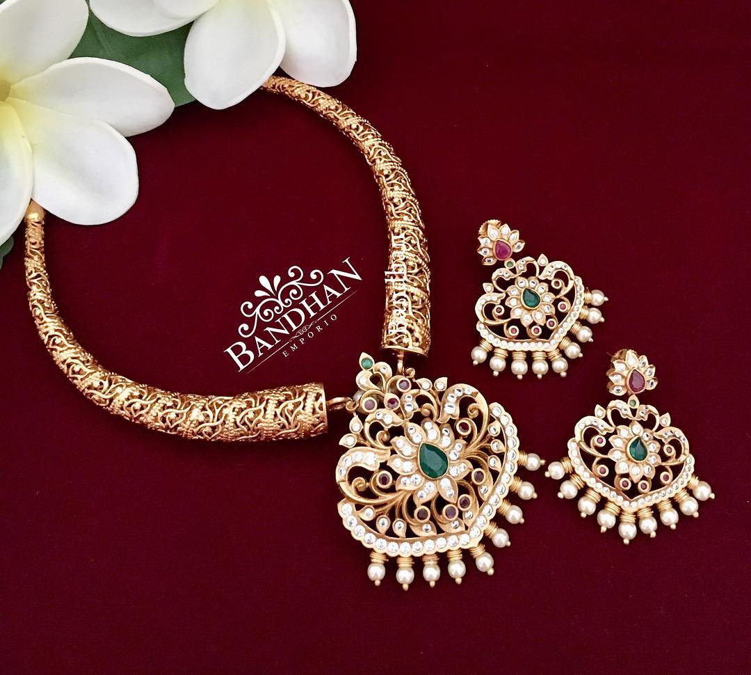 Traditional Necklace Set From Bandhan