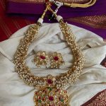 Stunning Necklace Set From Tvameva